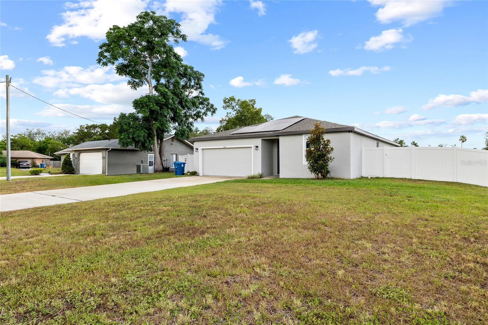 Image 3 of 32 For 11123 Thornberry Drive