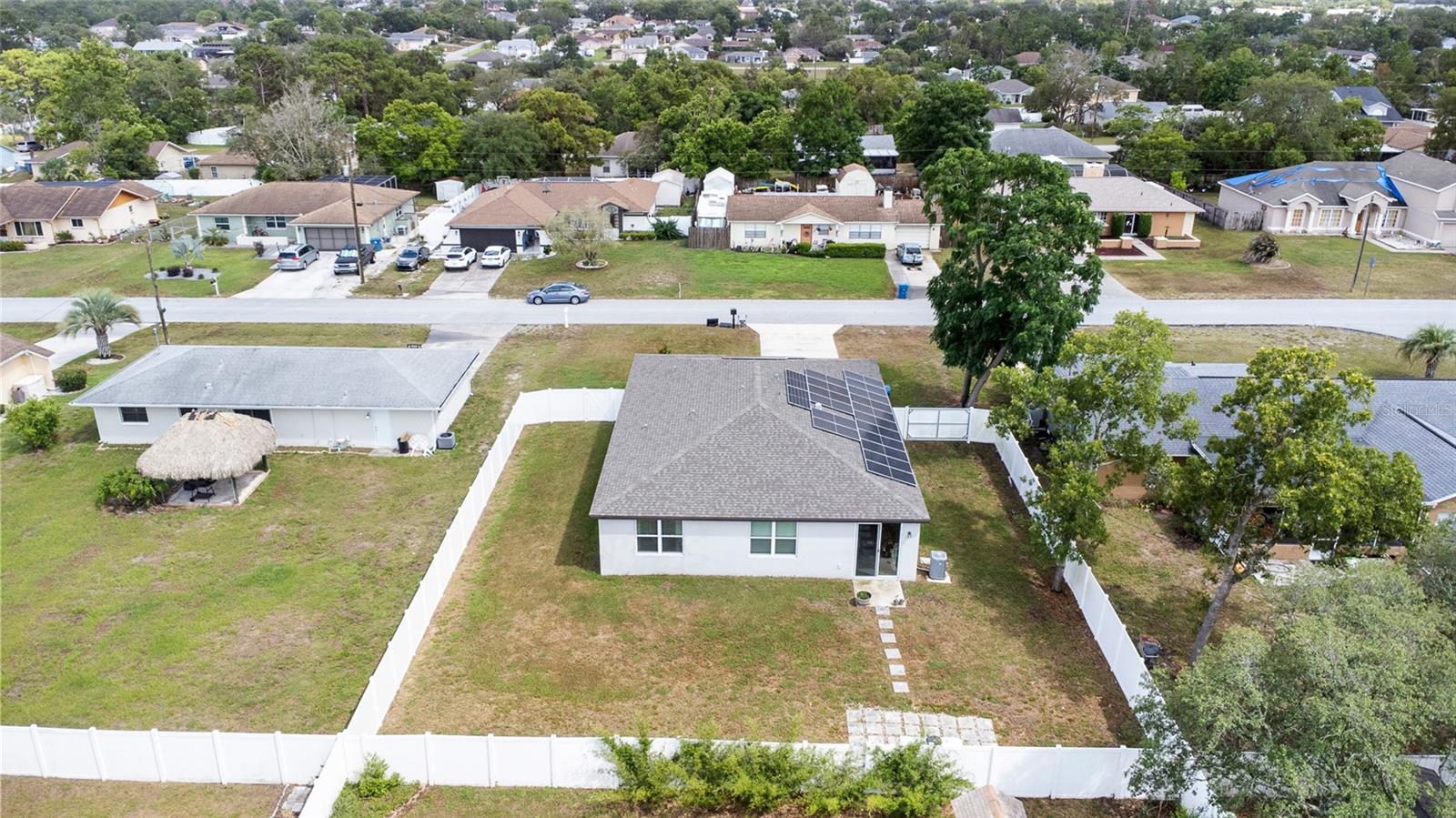 Image 4 of 32 For 11123 Thornberry Drive