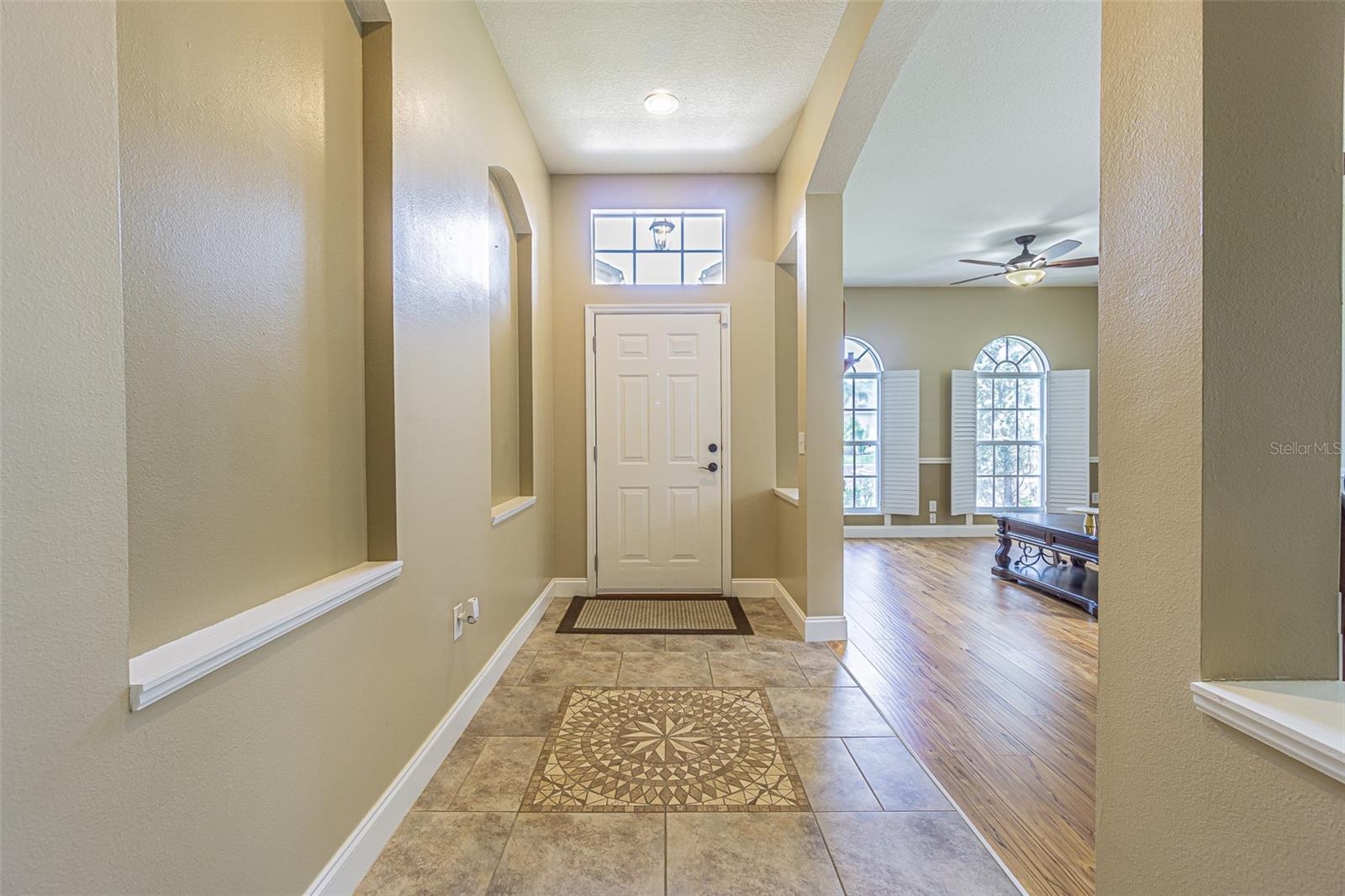 Image 18 of 49 For 2124 Rensselaer Drive