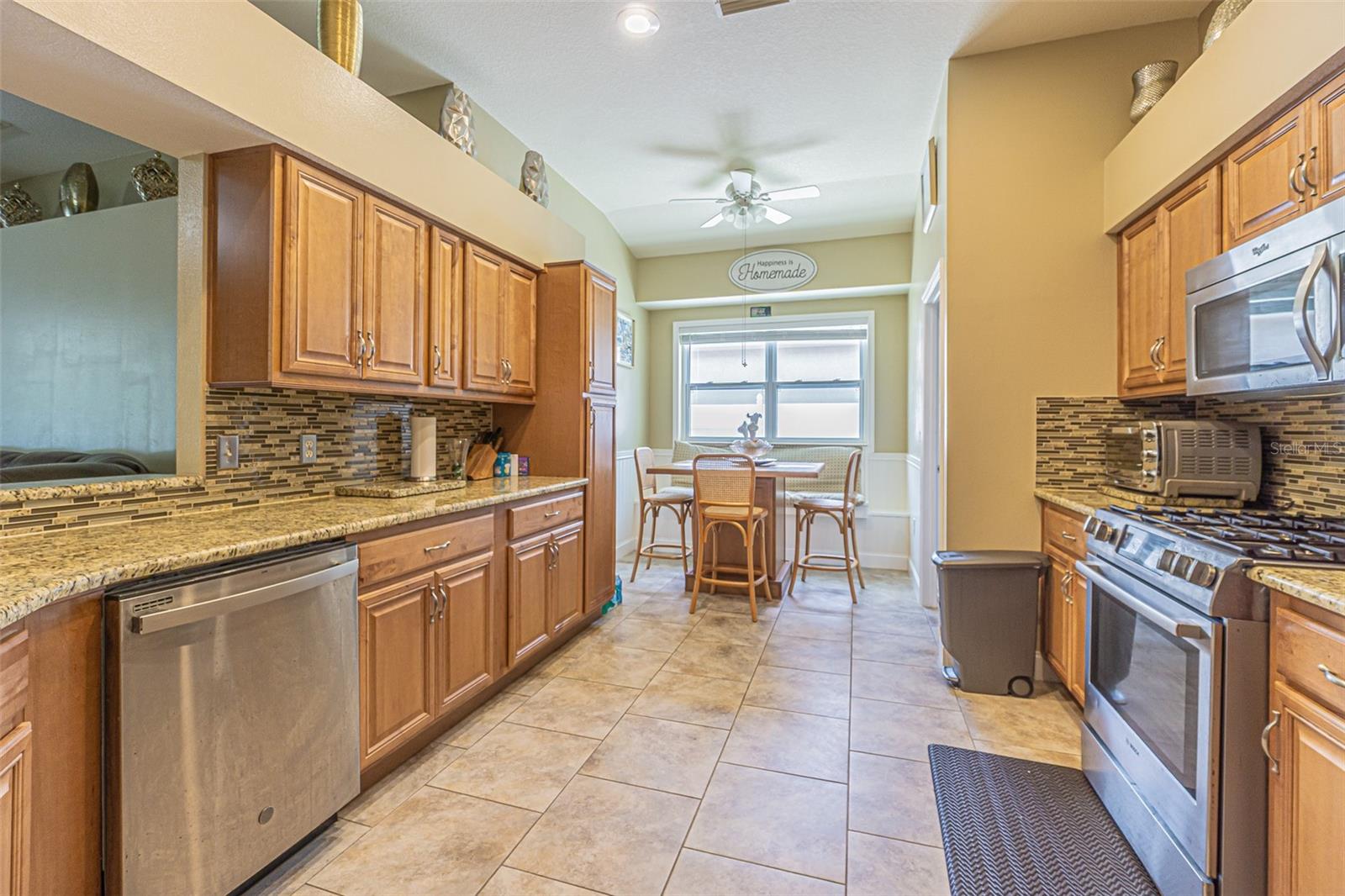 Image 21 of 49 For 2124 Rensselaer Drive