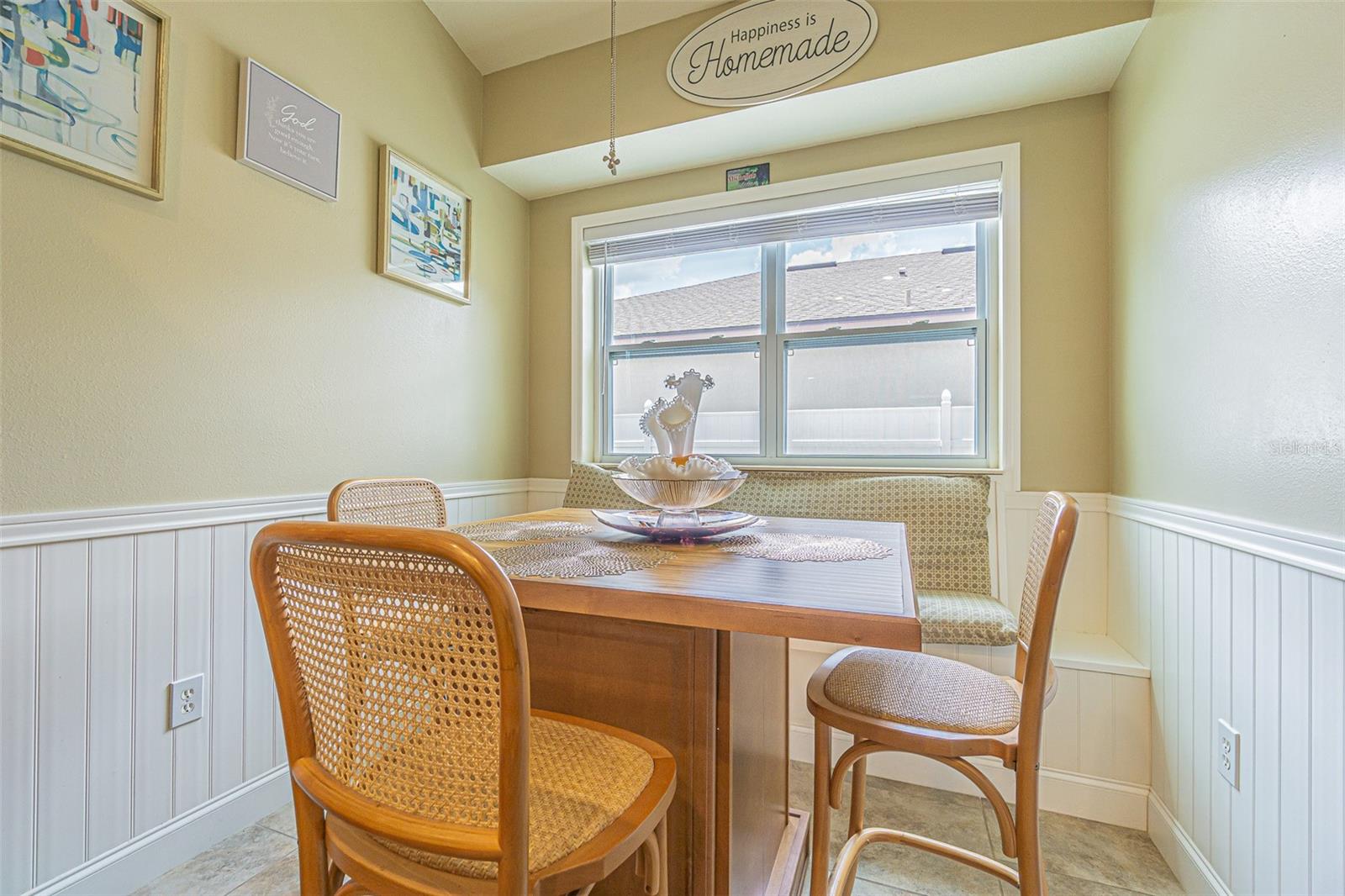Image 22 of 49 For 2124 Rensselaer Drive
