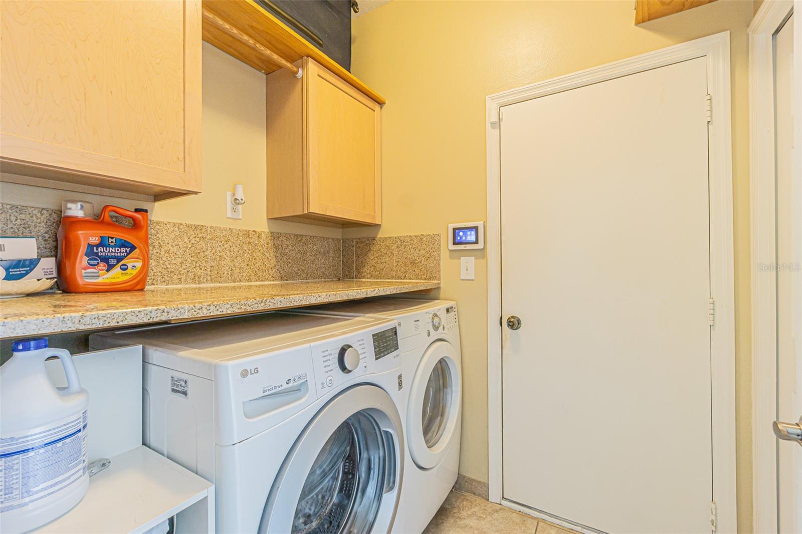 Image 23 of 49 For 2124 Rensselaer Drive