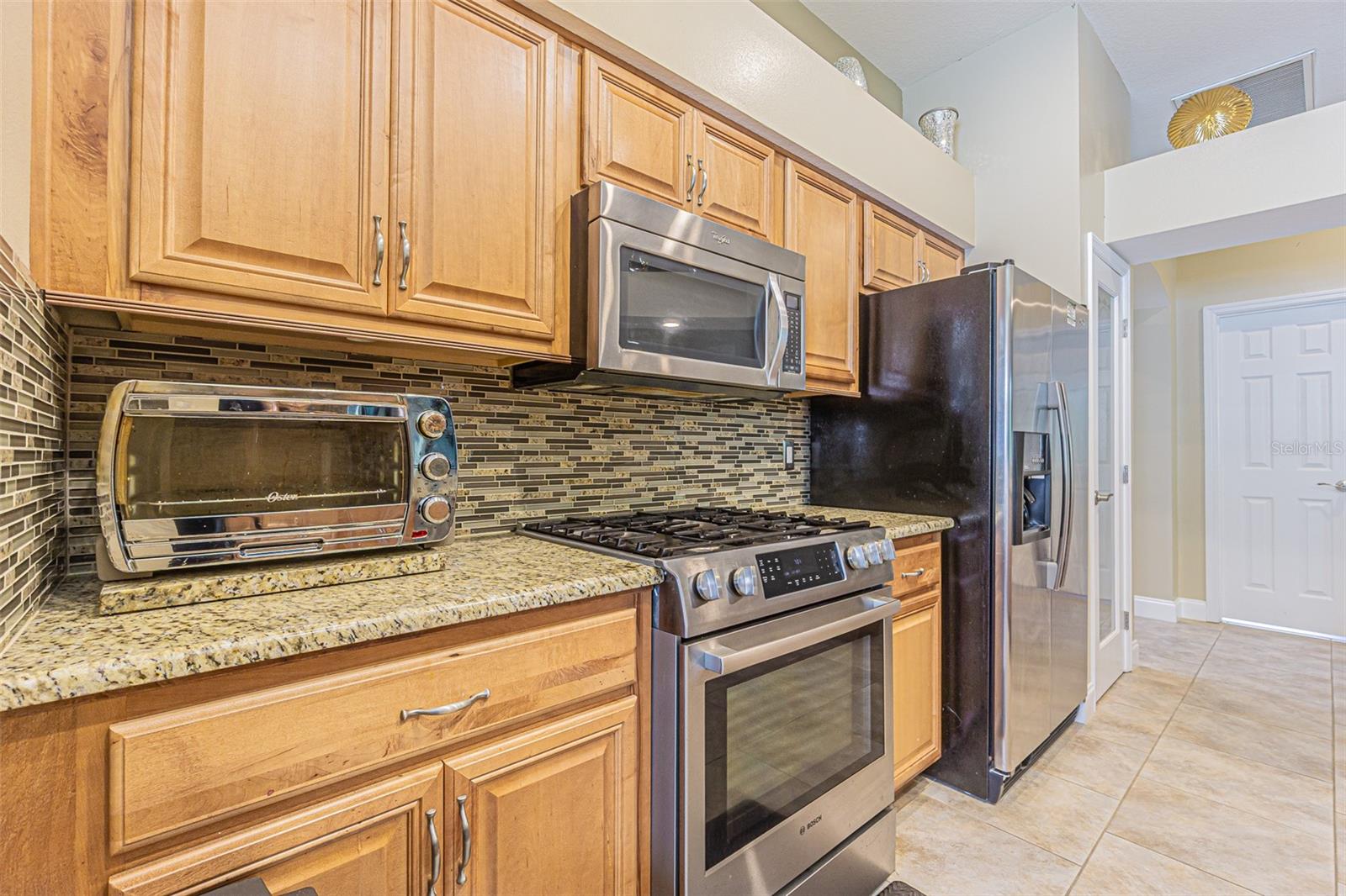 Image 25 of 49 For 2124 Rensselaer Drive