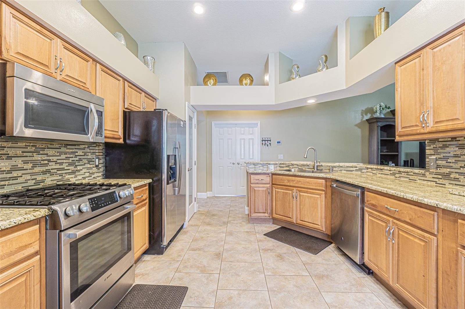 Image 26 of 49 For 2124 Rensselaer Drive