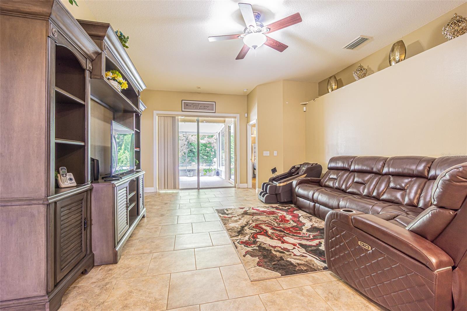 Image 28 of 49 For 2124 Rensselaer Drive