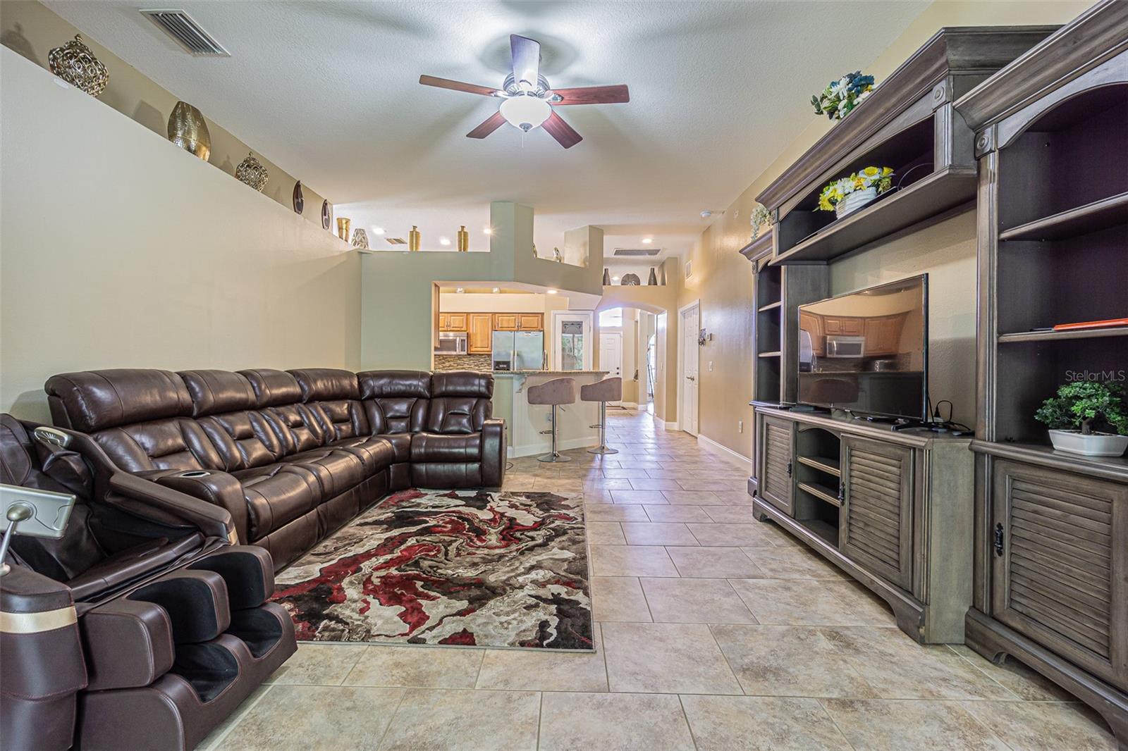 Image 29 of 49 For 2124 Rensselaer Drive