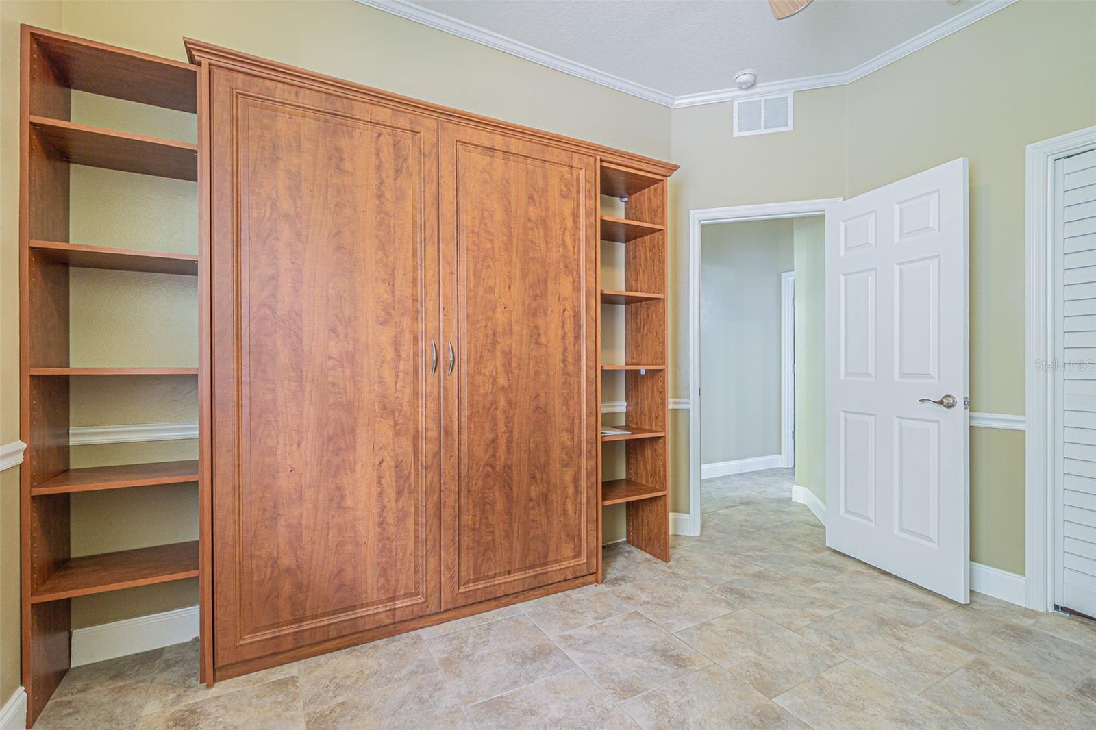 Image 31 of 49 For 2124 Rensselaer Drive