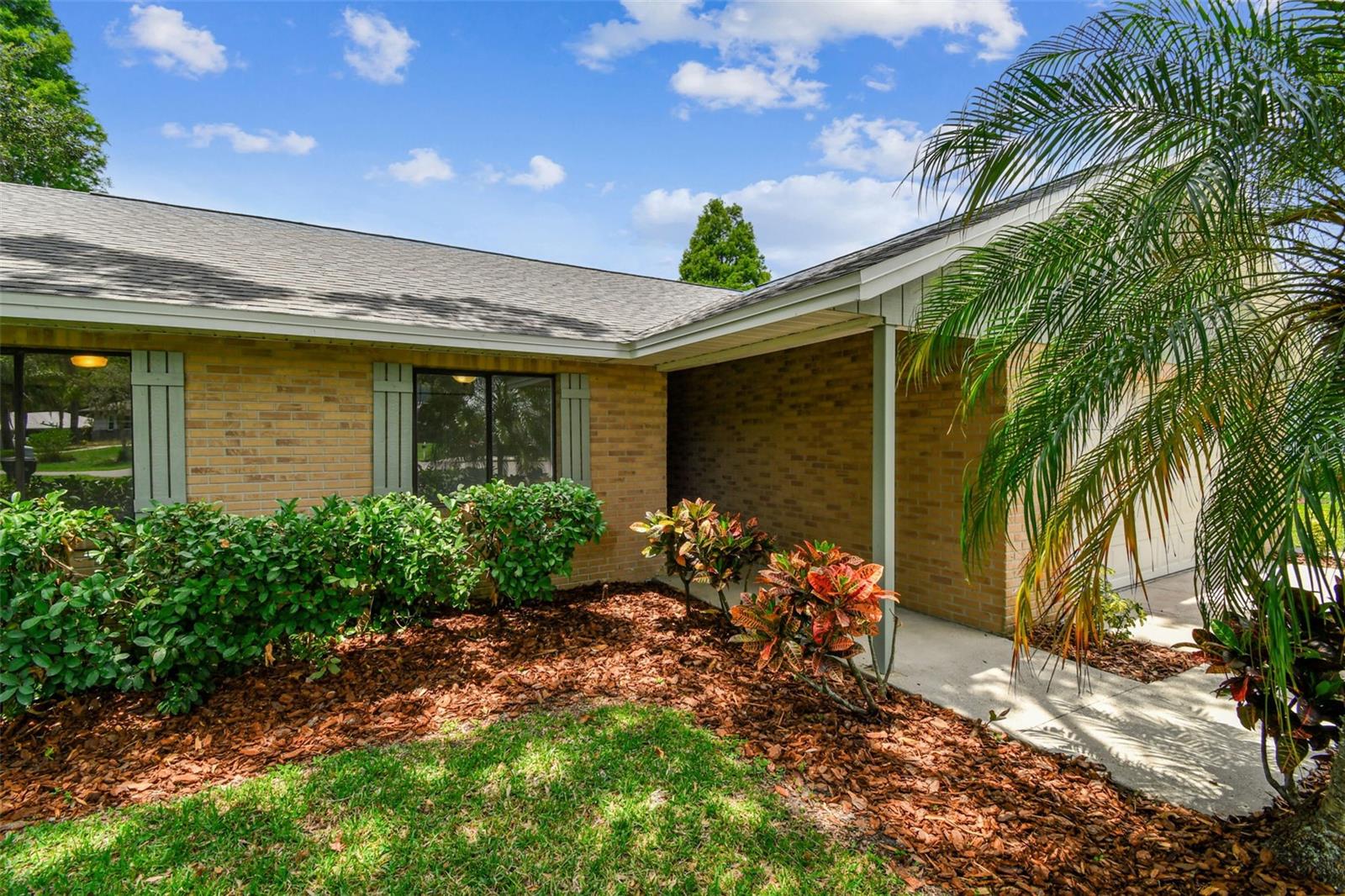 Image 11 of 79 For 4221 Meadowbend Court