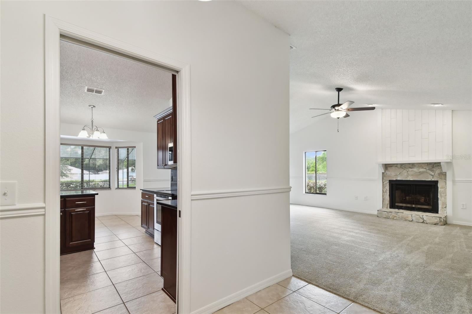 Image 15 of 79 For 4221 Meadowbend Court