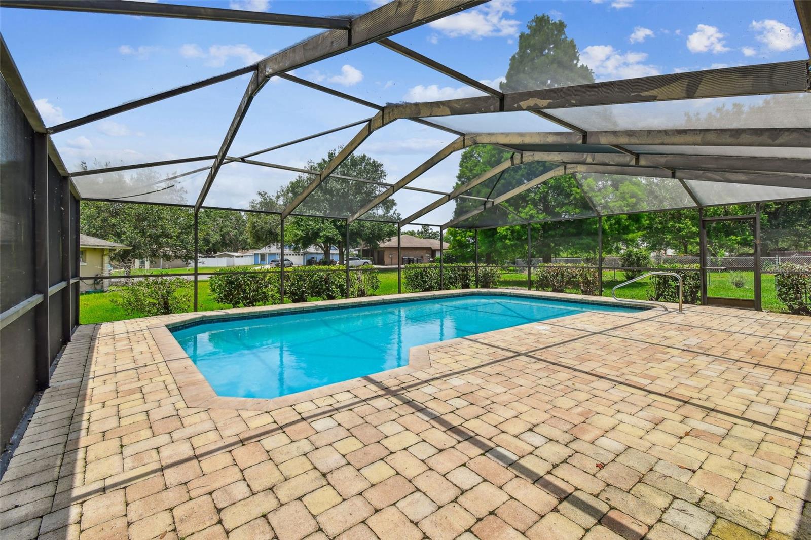 Image 2 of 79 For 4221 Meadowbend Court