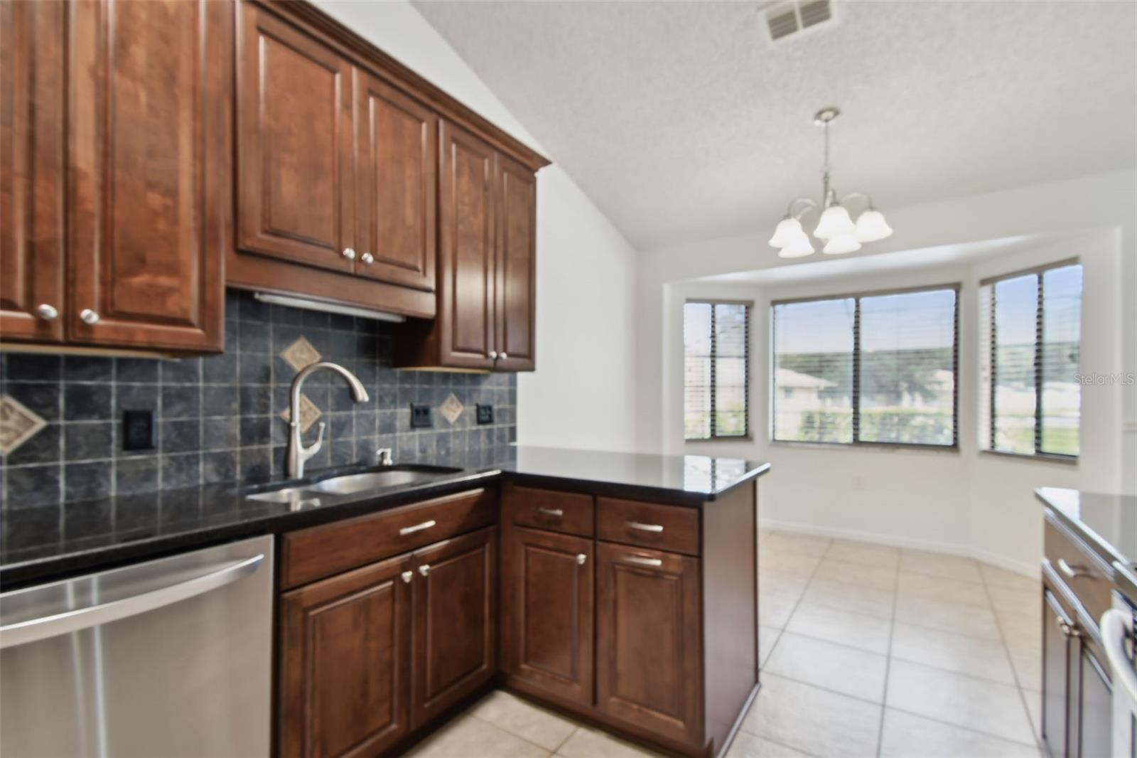 Image 21 of 79 For 4221 Meadowbend Court