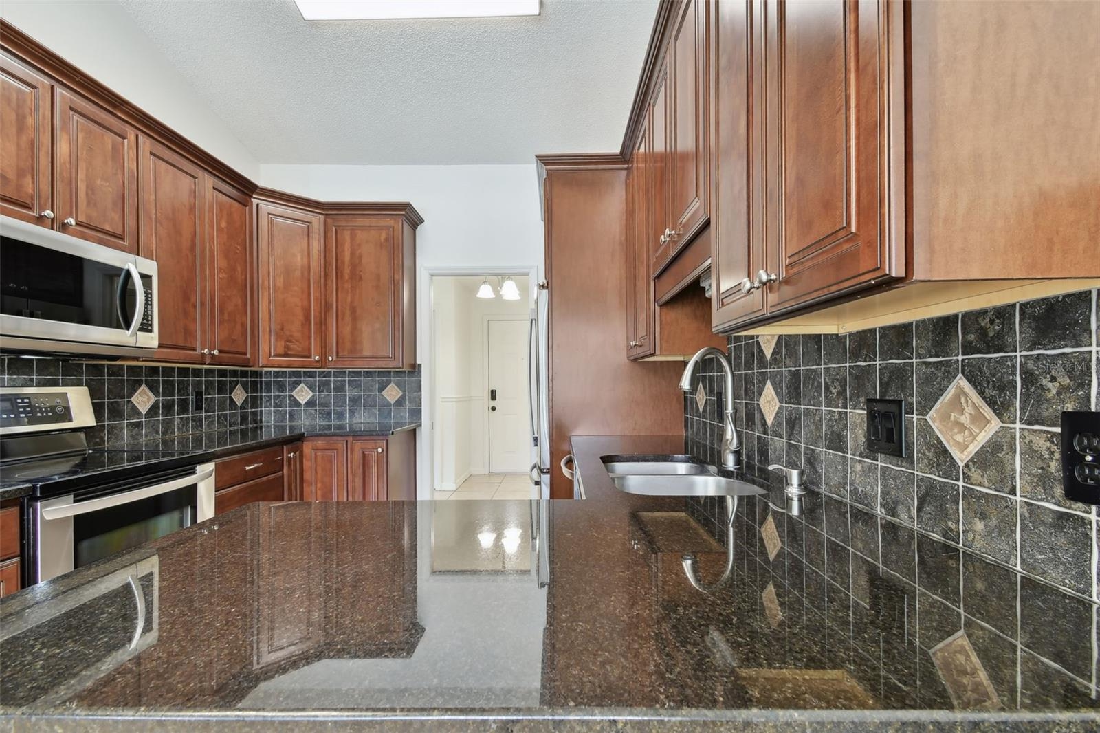 Image 25 of 79 For 4221 Meadowbend Court