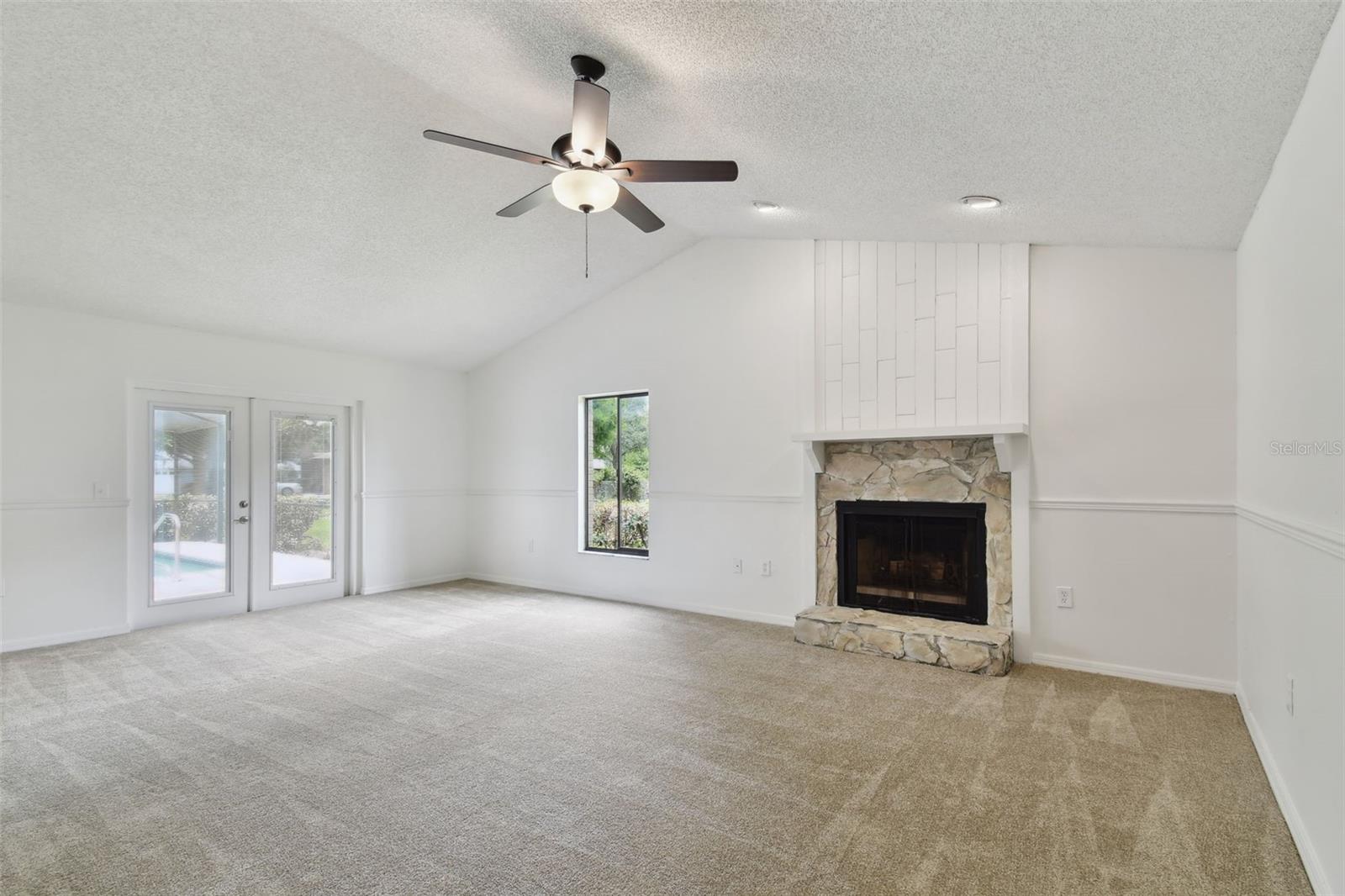 Image 3 of 79 For 4221 Meadowbend Court