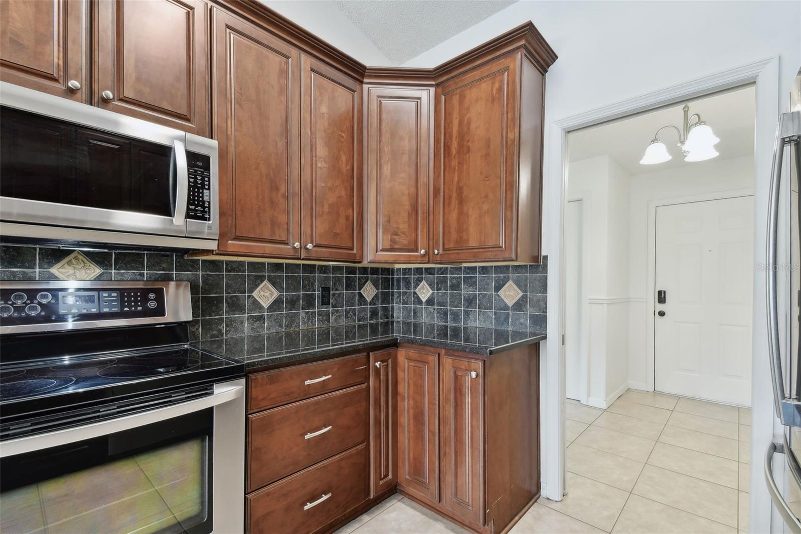 Image 30 of 79 For 4221 Meadowbend Court