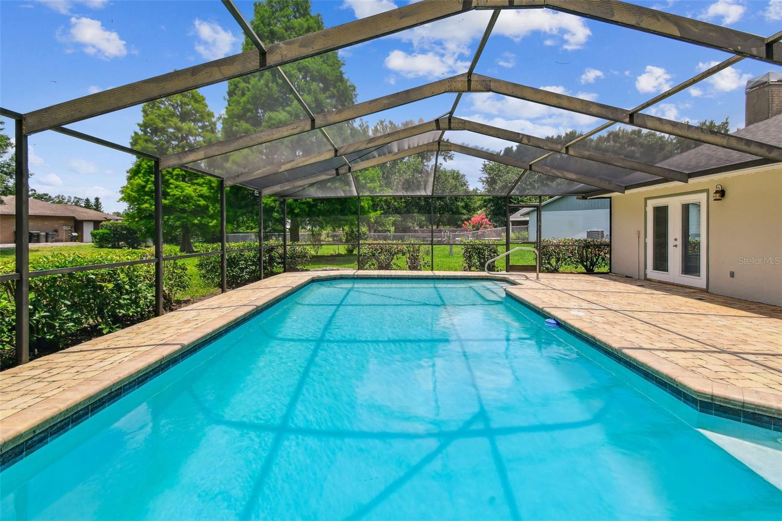Image 52 of 79 For 4221 Meadowbend Court