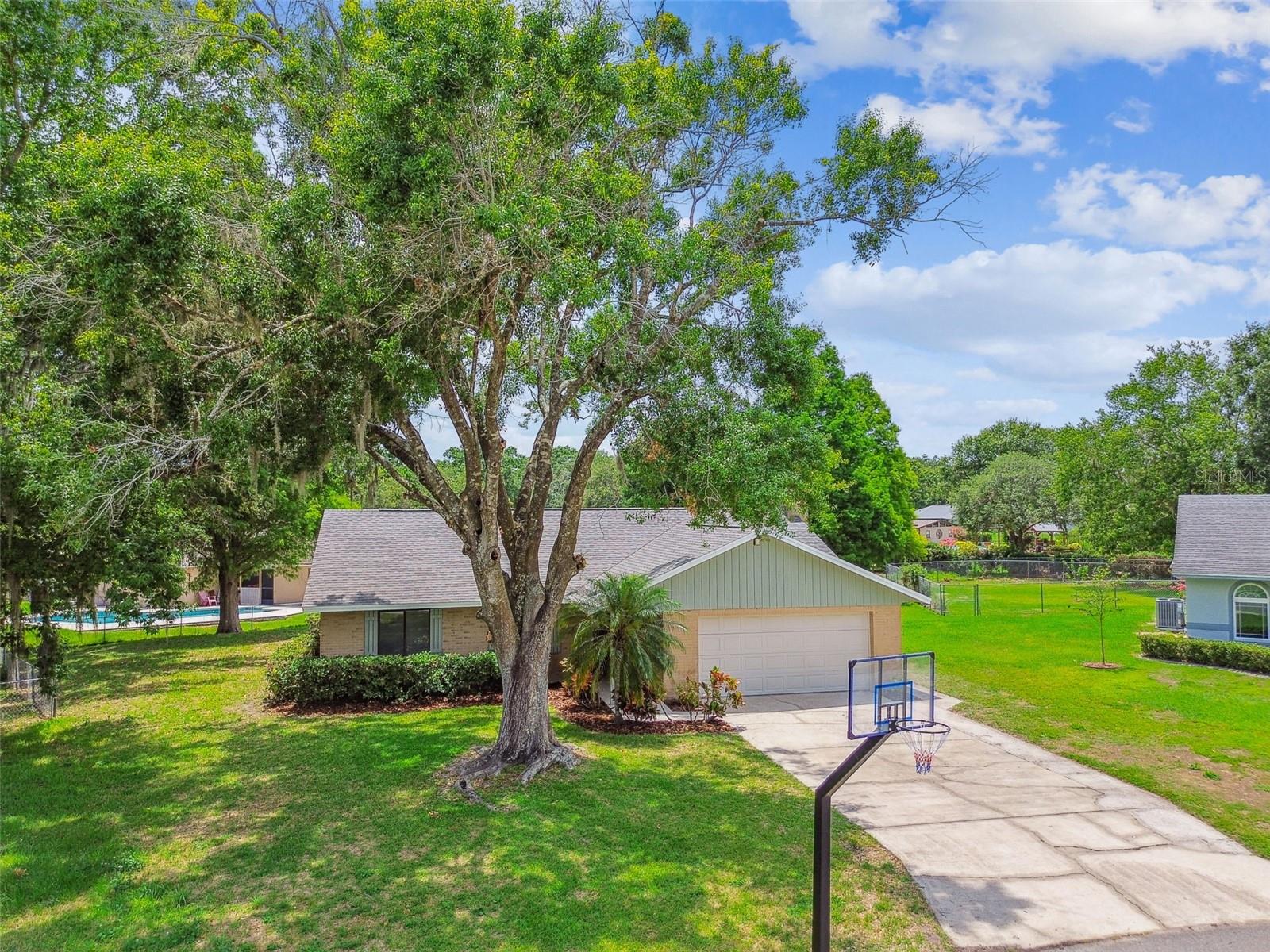 Image 59 of 79 For 4221 Meadowbend Court