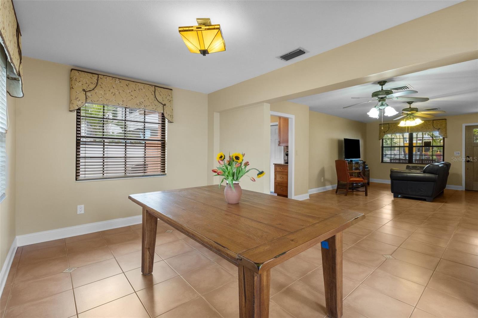 Image 17 of 52 For 819 Gulf Boulevard