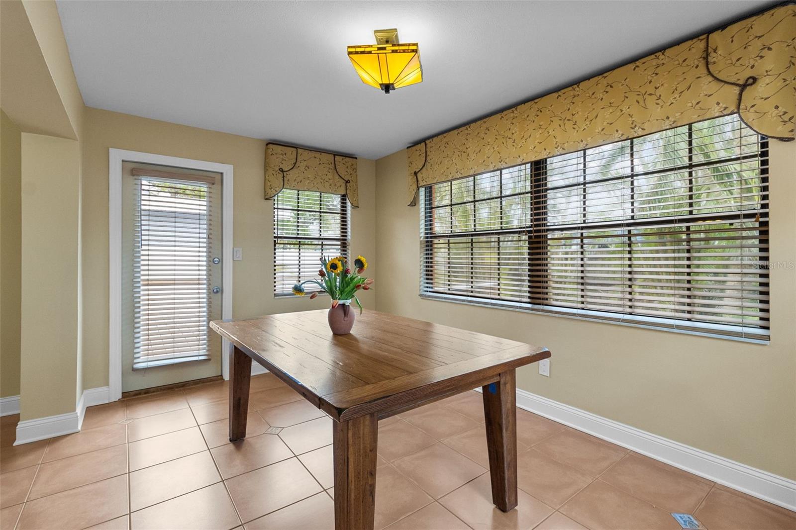Image 18 of 52 For 819 Gulf Boulevard