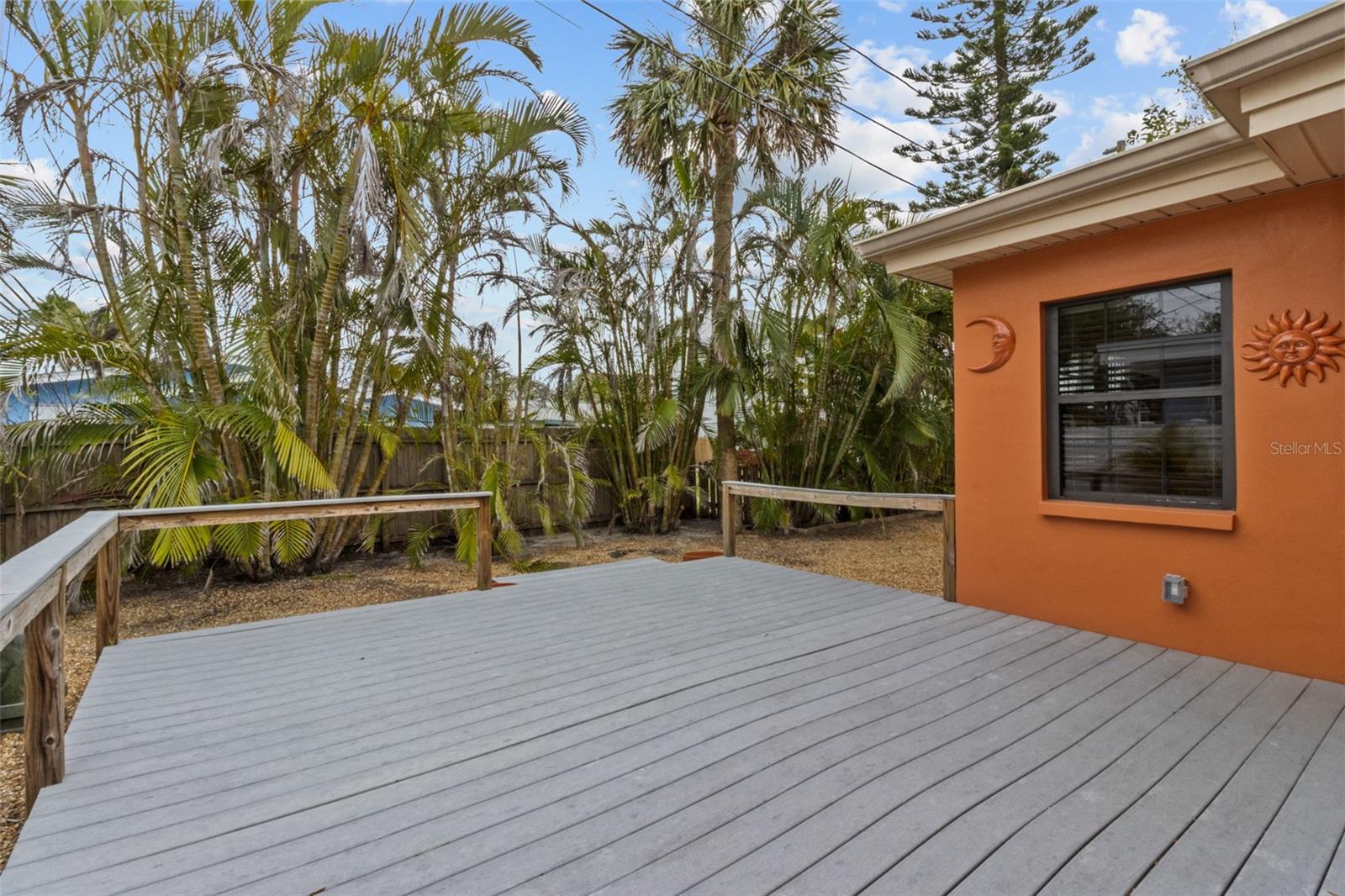 Image 27 of 52 For 819 Gulf Boulevard