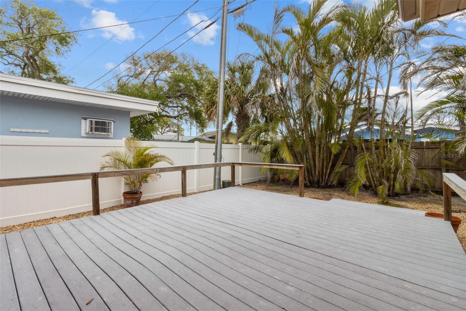 Image 28 of 52 For 819 Gulf Boulevard