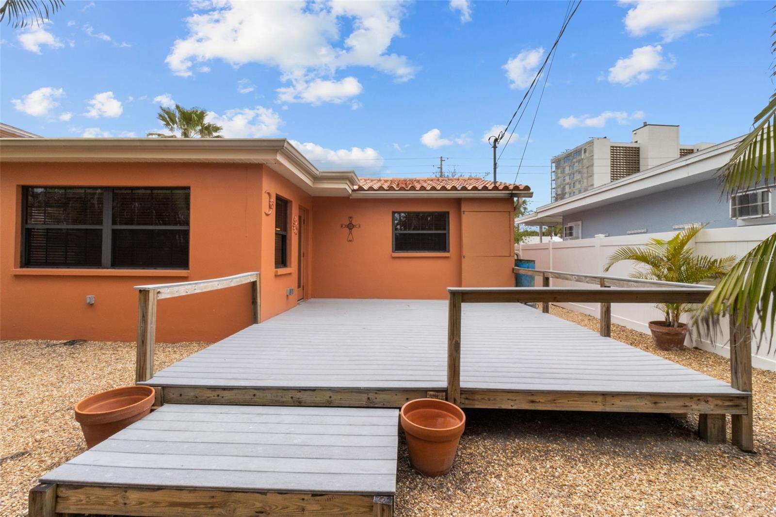 Image 30 of 52 For 819 Gulf Boulevard
