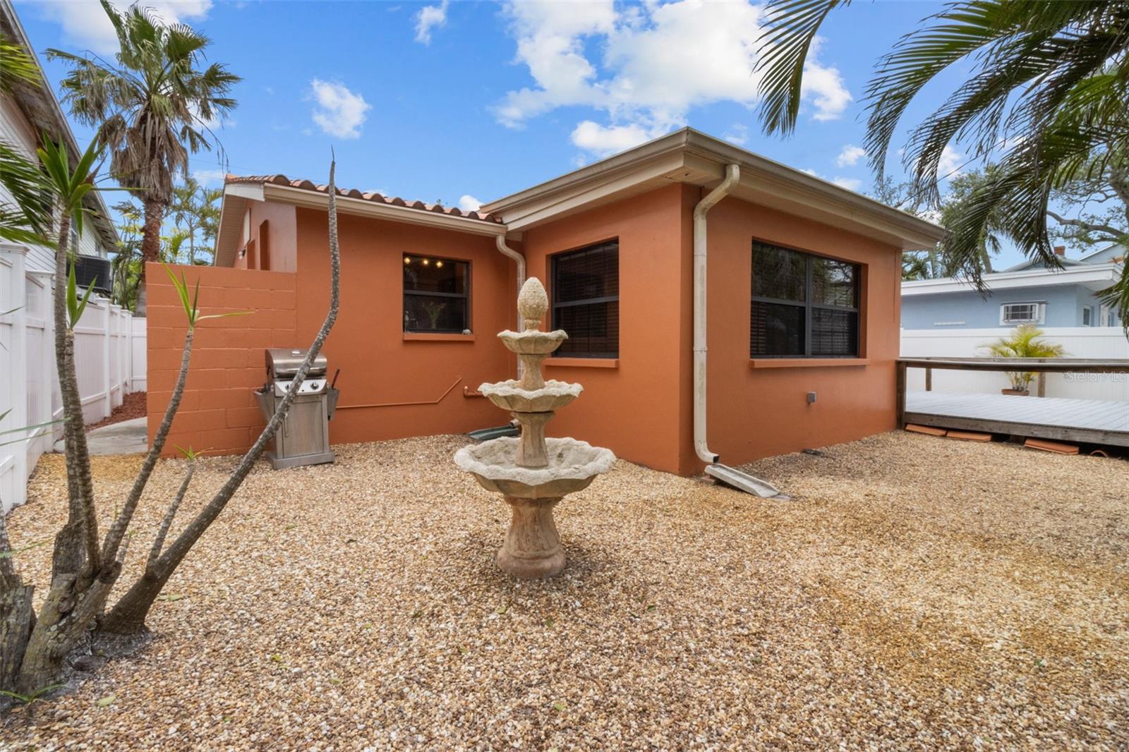 Image 31 of 52 For 819 Gulf Boulevard