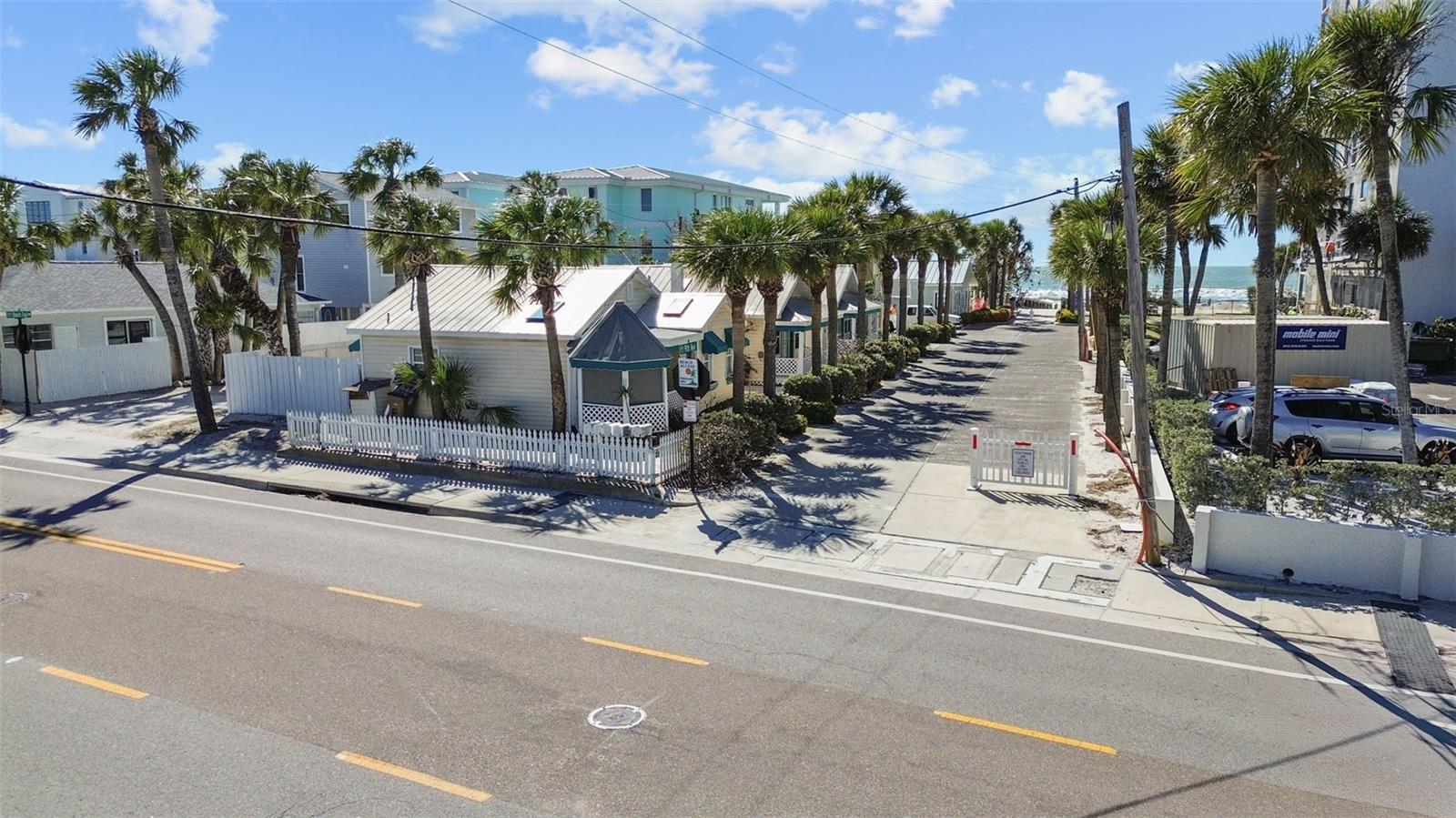 Image 42 of 52 For 819 Gulf Boulevard