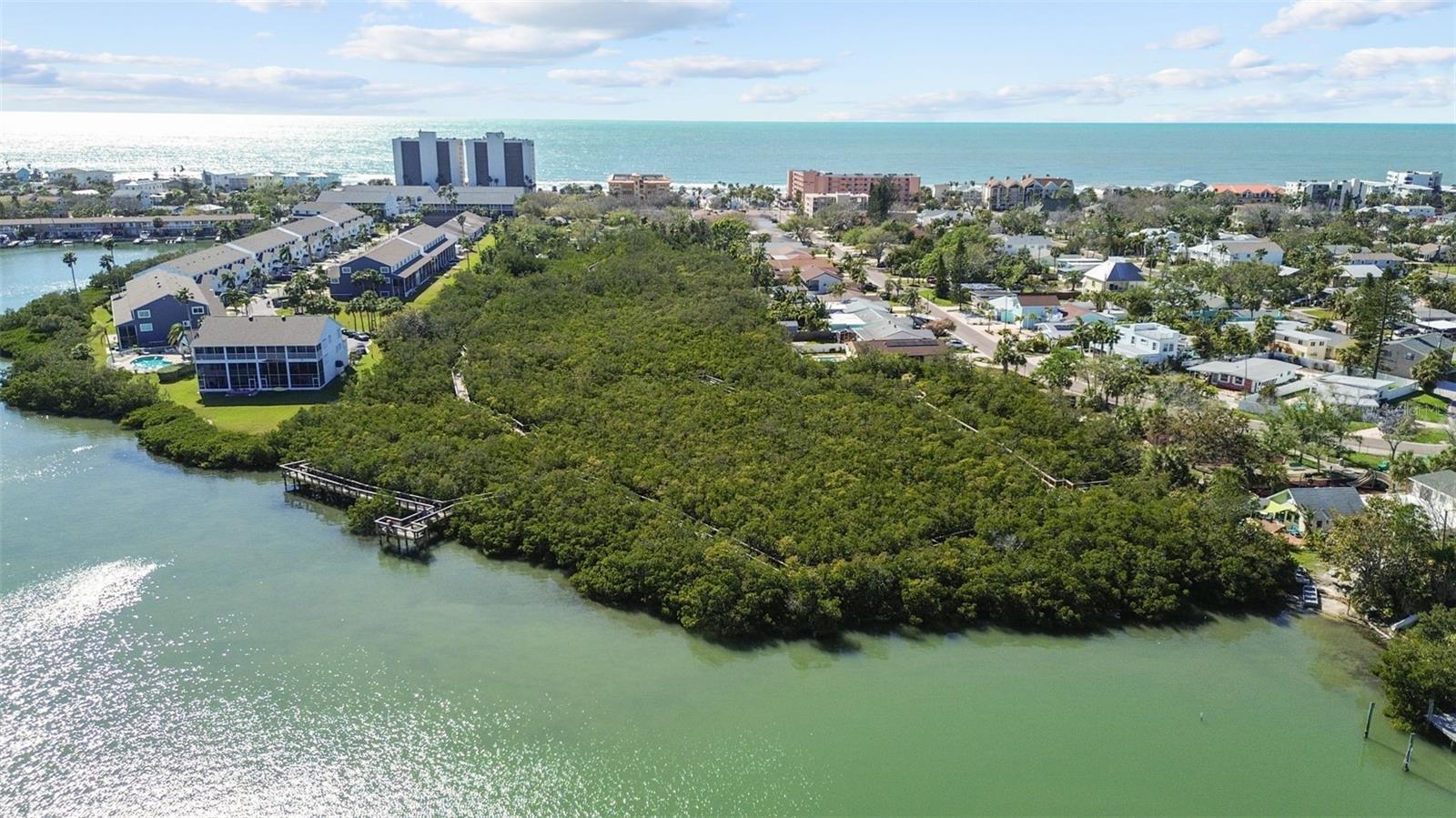 Image 45 of 52 For 819 Gulf Boulevard