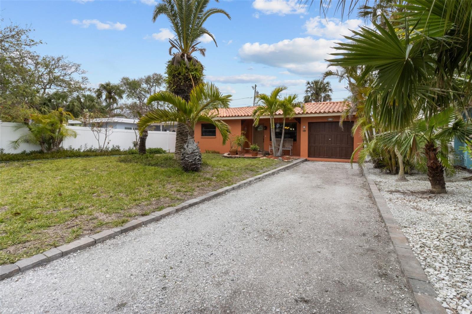 Image 8 of 52 For 819 Gulf Boulevard