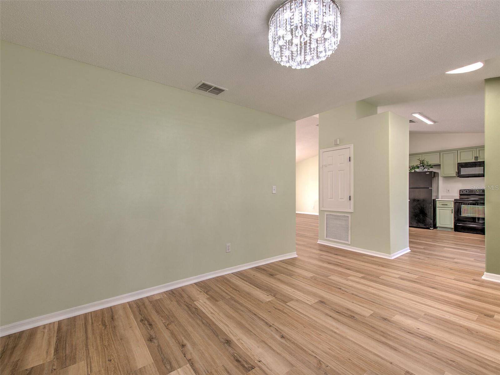 Image 5 of 29 For 11407 Wellman Drive