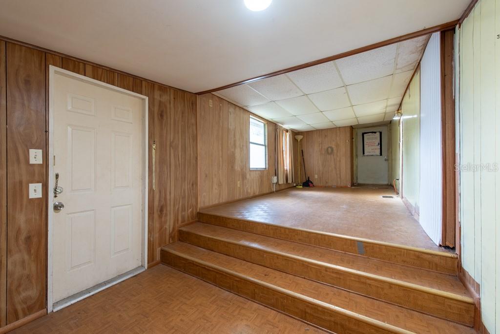 Image 30 of 51 For 39034 Central Avenue