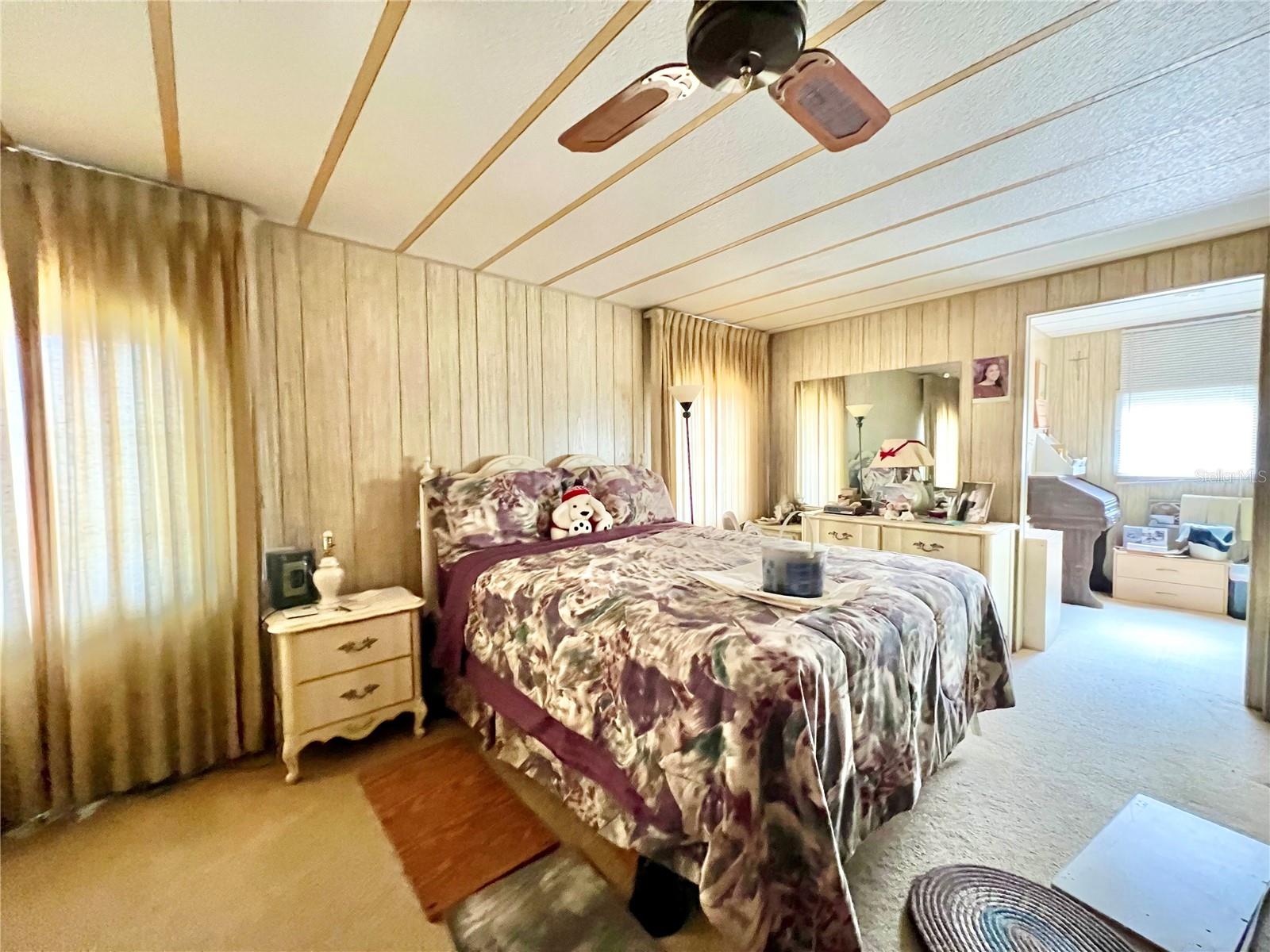 Listing photo id 10 for 1100 Belcher Road S 298