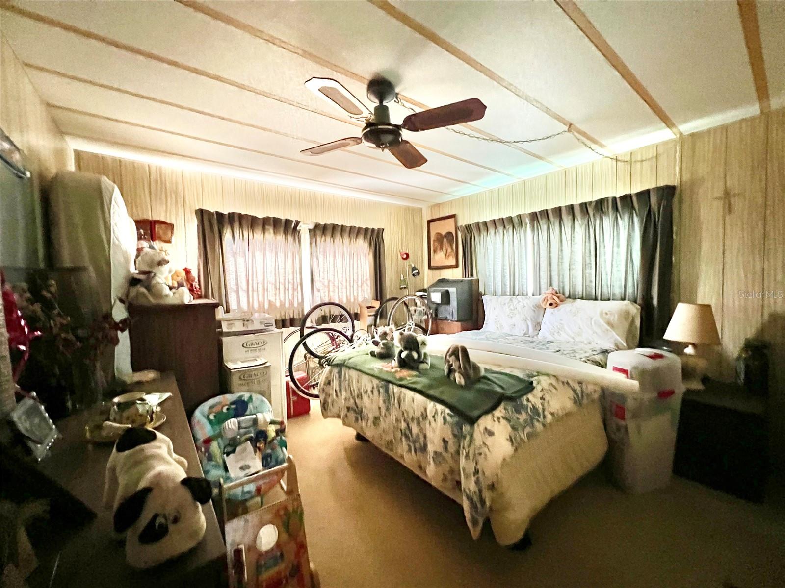 Listing photo id 14 for 1100 Belcher Road S 298