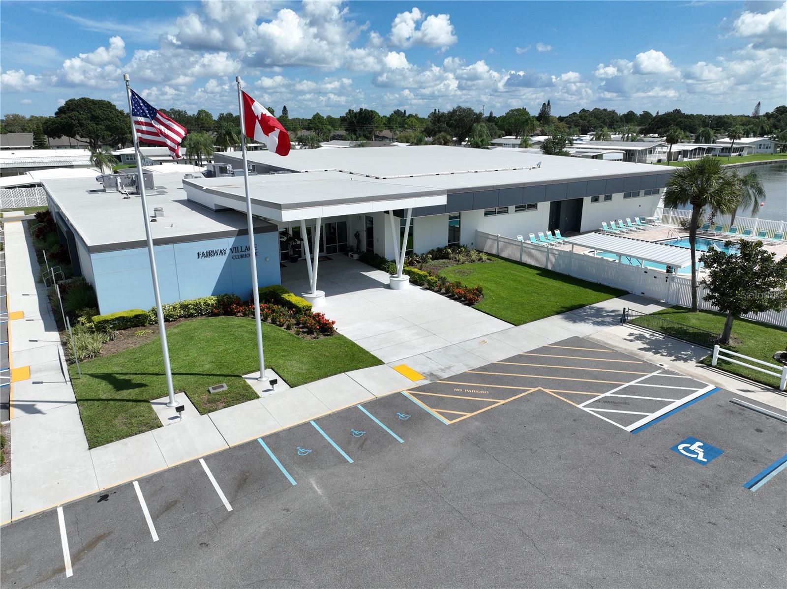 Listing photo id 16 for 1100 Belcher Road S 298