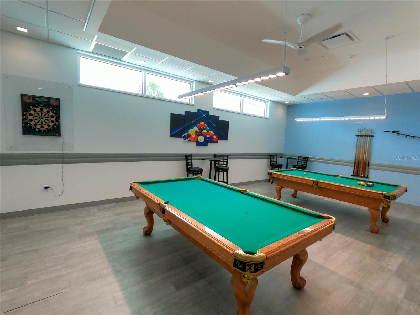 Listing photo id 30 for 1100 Belcher Road S 298