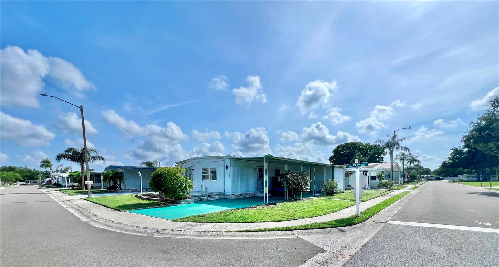 Listing photo id 2 for 1100 Belcher Road S 298