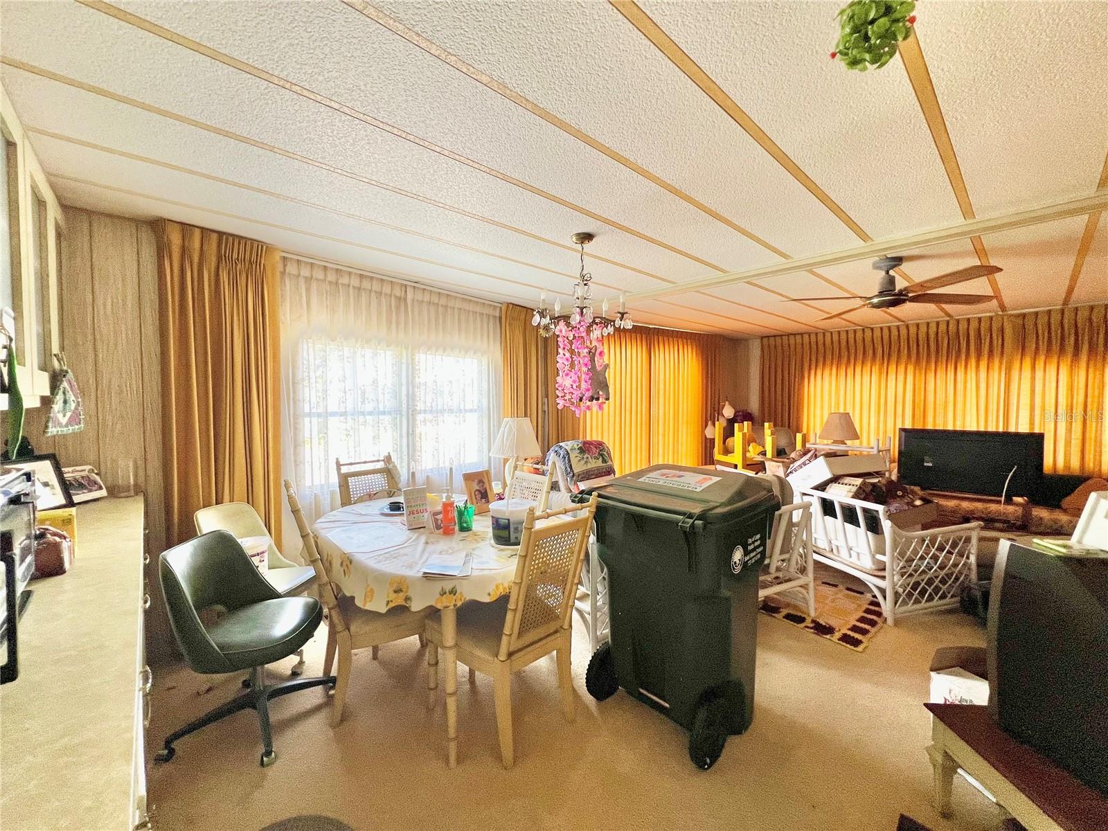 Listing photo id 6 for 1100 Belcher Road S 298