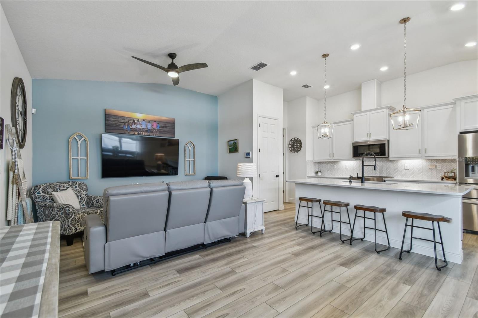 Image 13 of 82 For 9577 Sandy Bluffs Circle