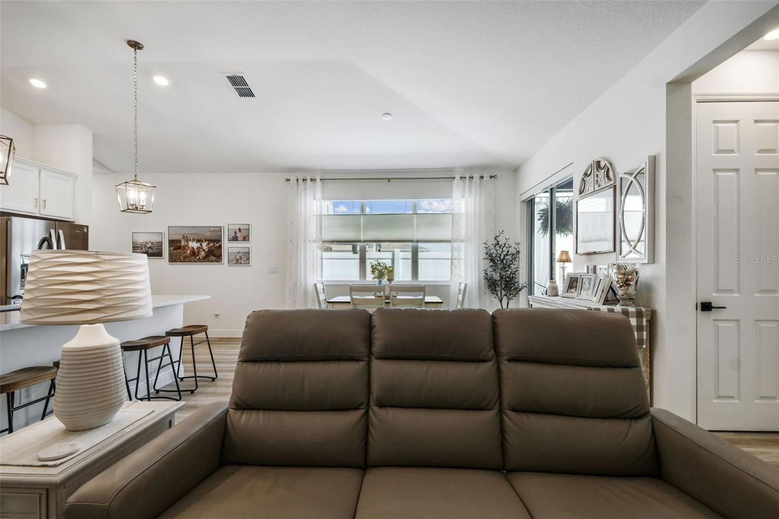 Image 19 of 82 For 9577 Sandy Bluffs Circle