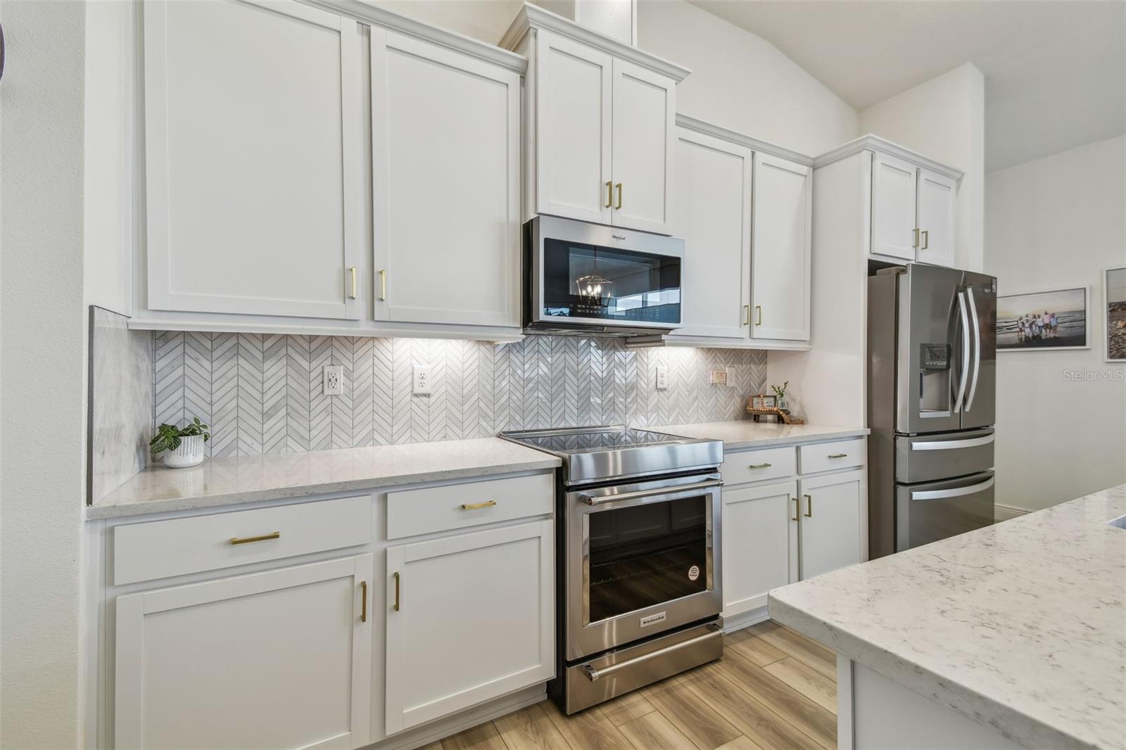 Image 4 of 82 For 9577 Sandy Bluffs Circle