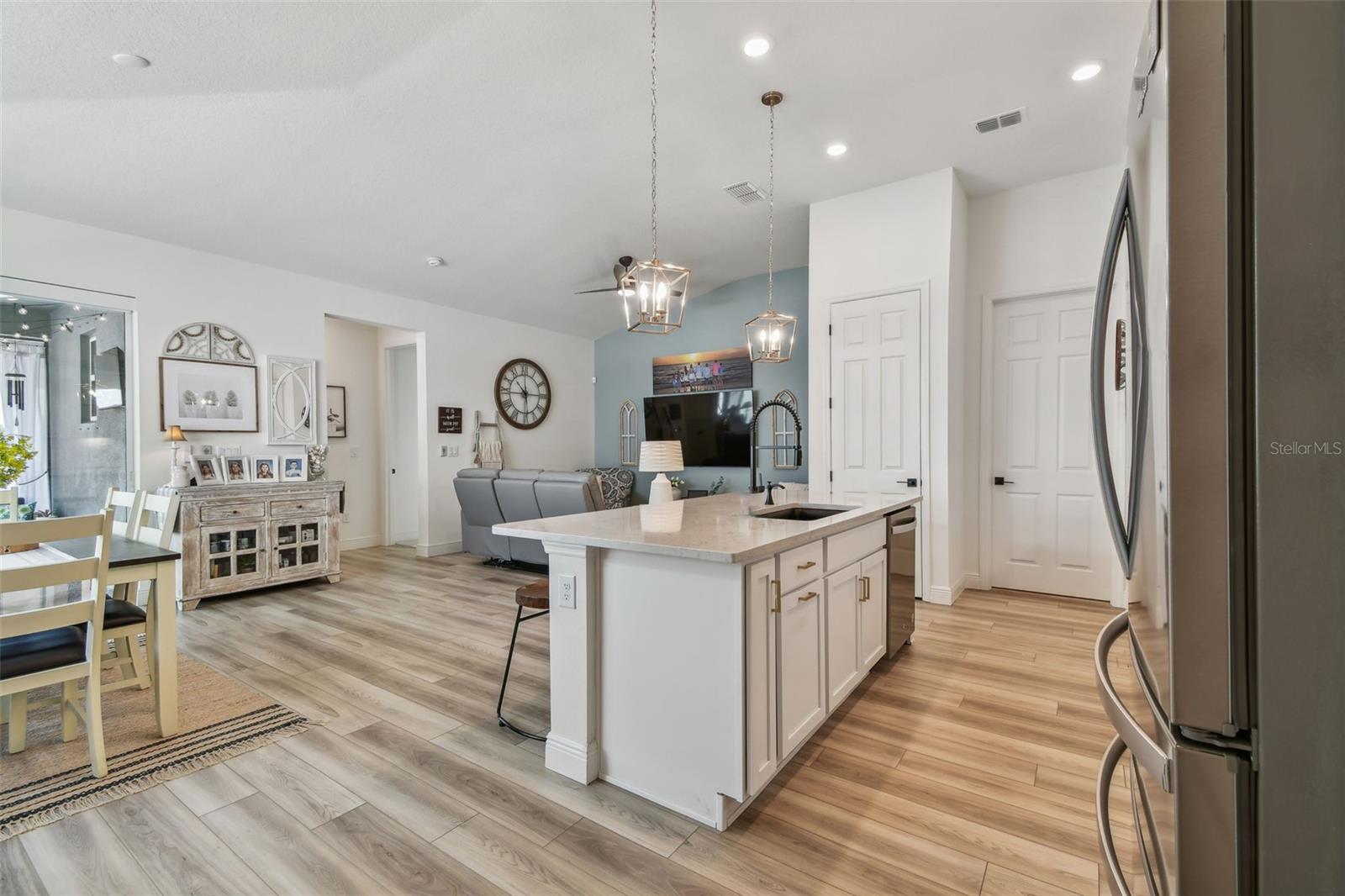 Image 7 of 82 For 9577 Sandy Bluffs Circle