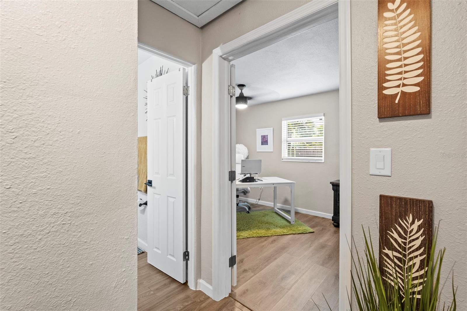 Listing photo id 9 for 512 Flame Tree Drive