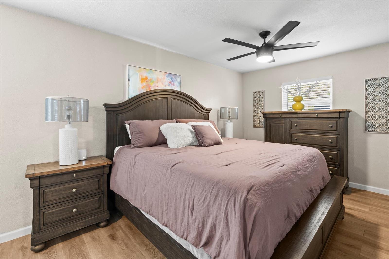 Listing photo id 10 for 512 Flame Tree Drive