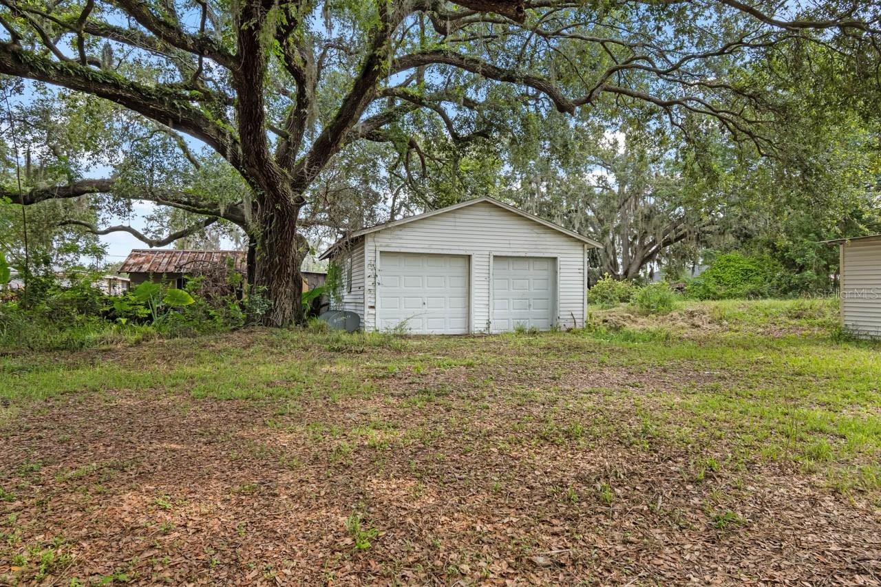 Image 10 of 29 For 2912 Fletcher Ave
