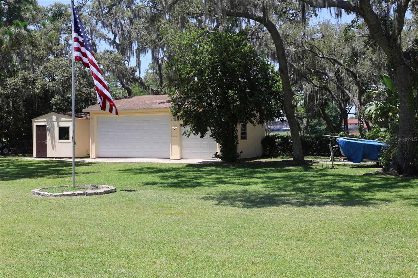 Listing photo id 8 for 12929 Sugar Creek Boulevard