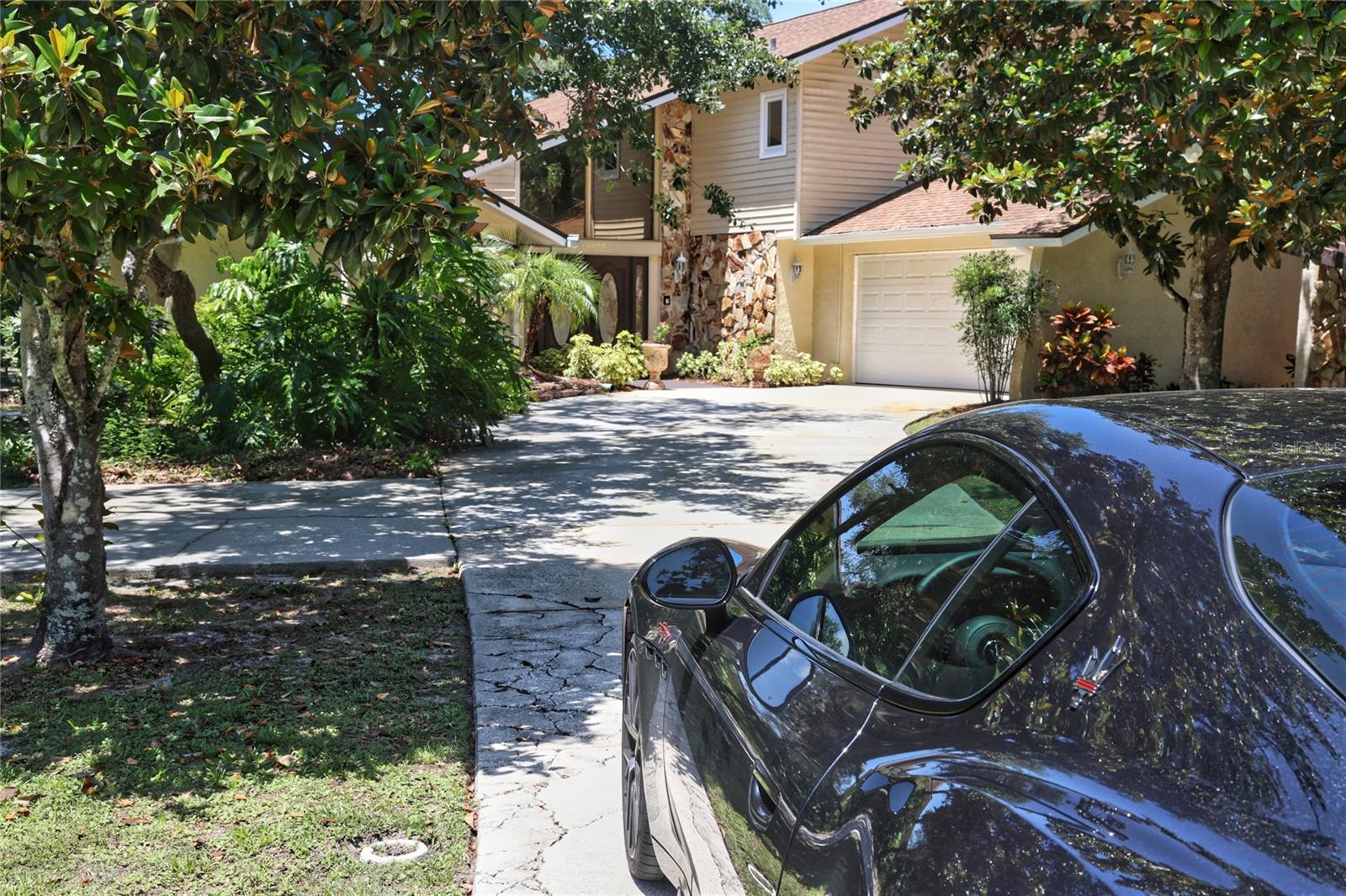 Listing photo id 9 for 12929 Sugar Creek Boulevard