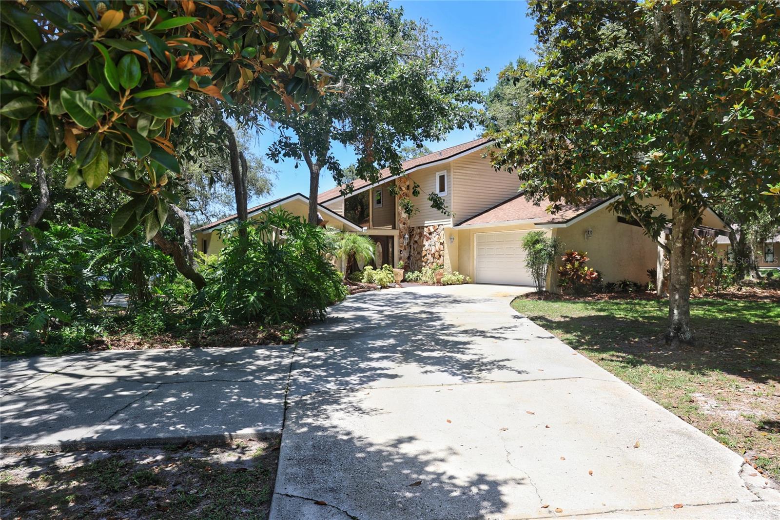 Listing photo id 0 for 12929 Sugar Creek Boulevard