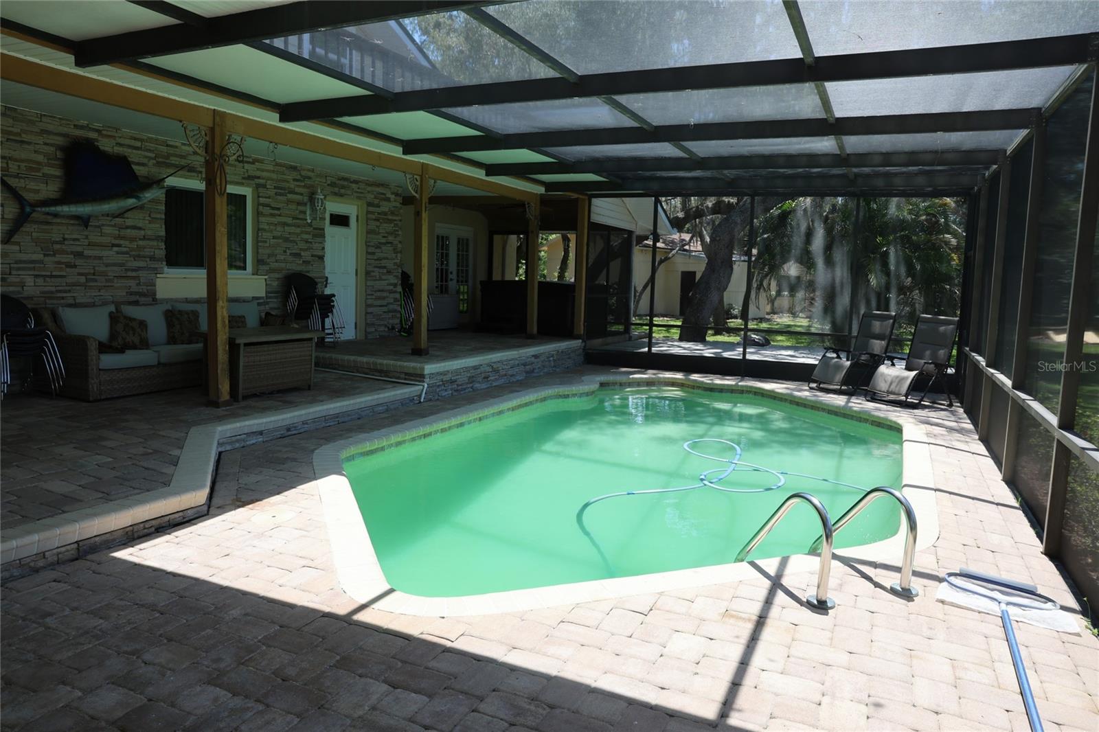 Listing photo id 31 for 12929 Sugar Creek Boulevard