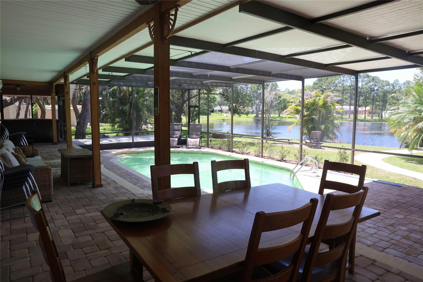 Listing photo id 33 for 12929 Sugar Creek Boulevard