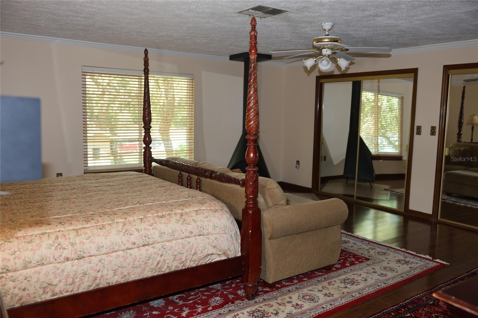 Listing photo id 53 for 12929 Sugar Creek Boulevard